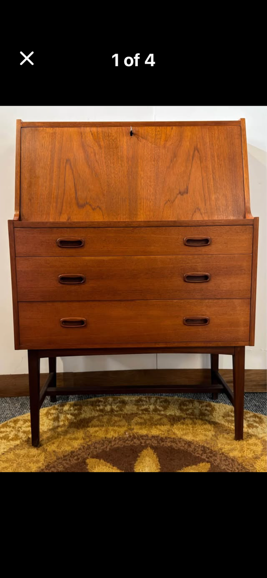 Stylish Mid Century Retro teak Bornholm Mobler bureau.