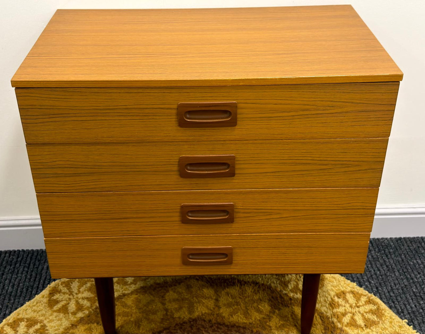 Lovely petite 4 drawer chest. Mid century,vintage, retro