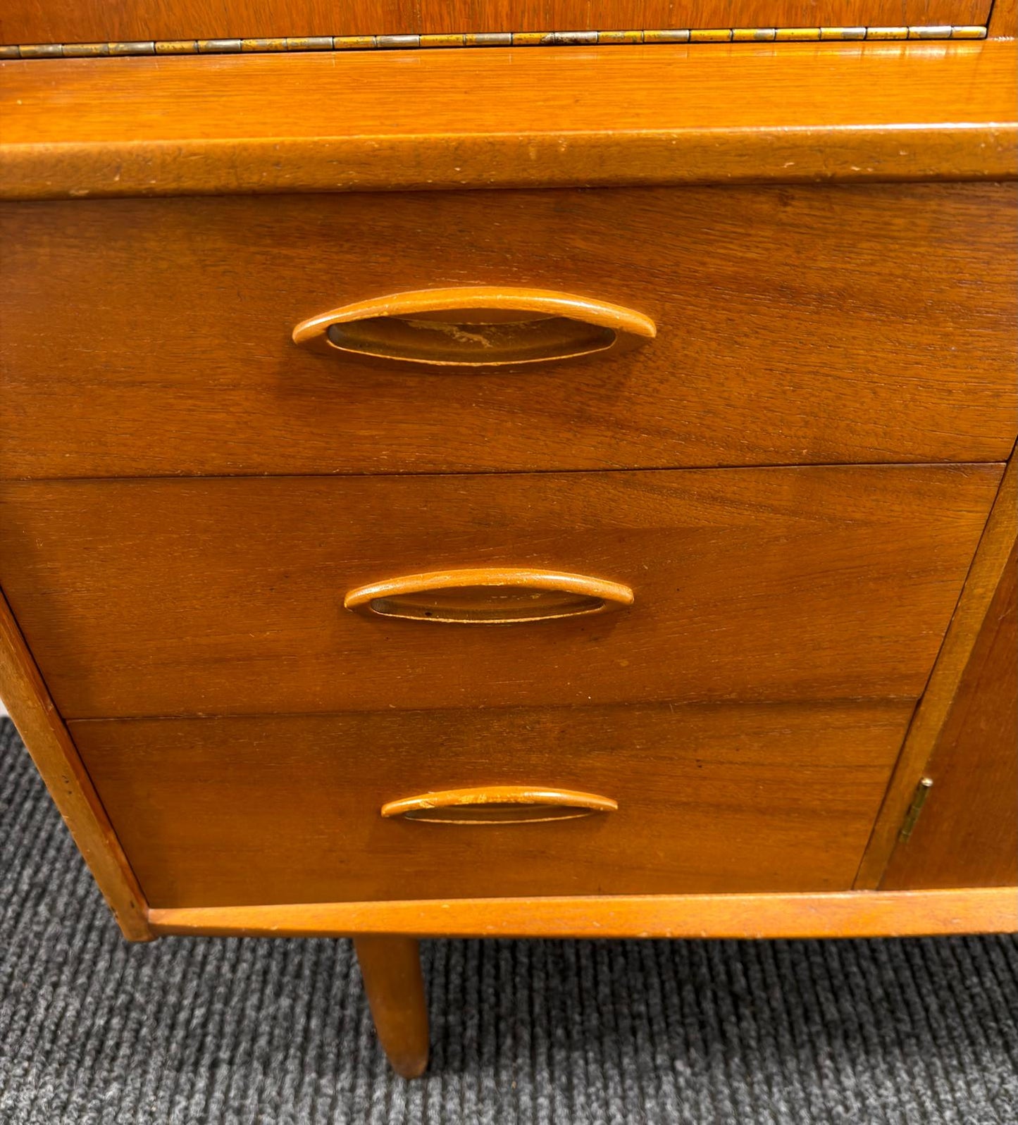 Mid century Highboard by Jentique. Vintage, retro.